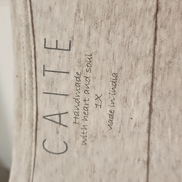 NEW Caite by Athleta Jay v neck floral heathered ivory tee - Picture 3 of 8